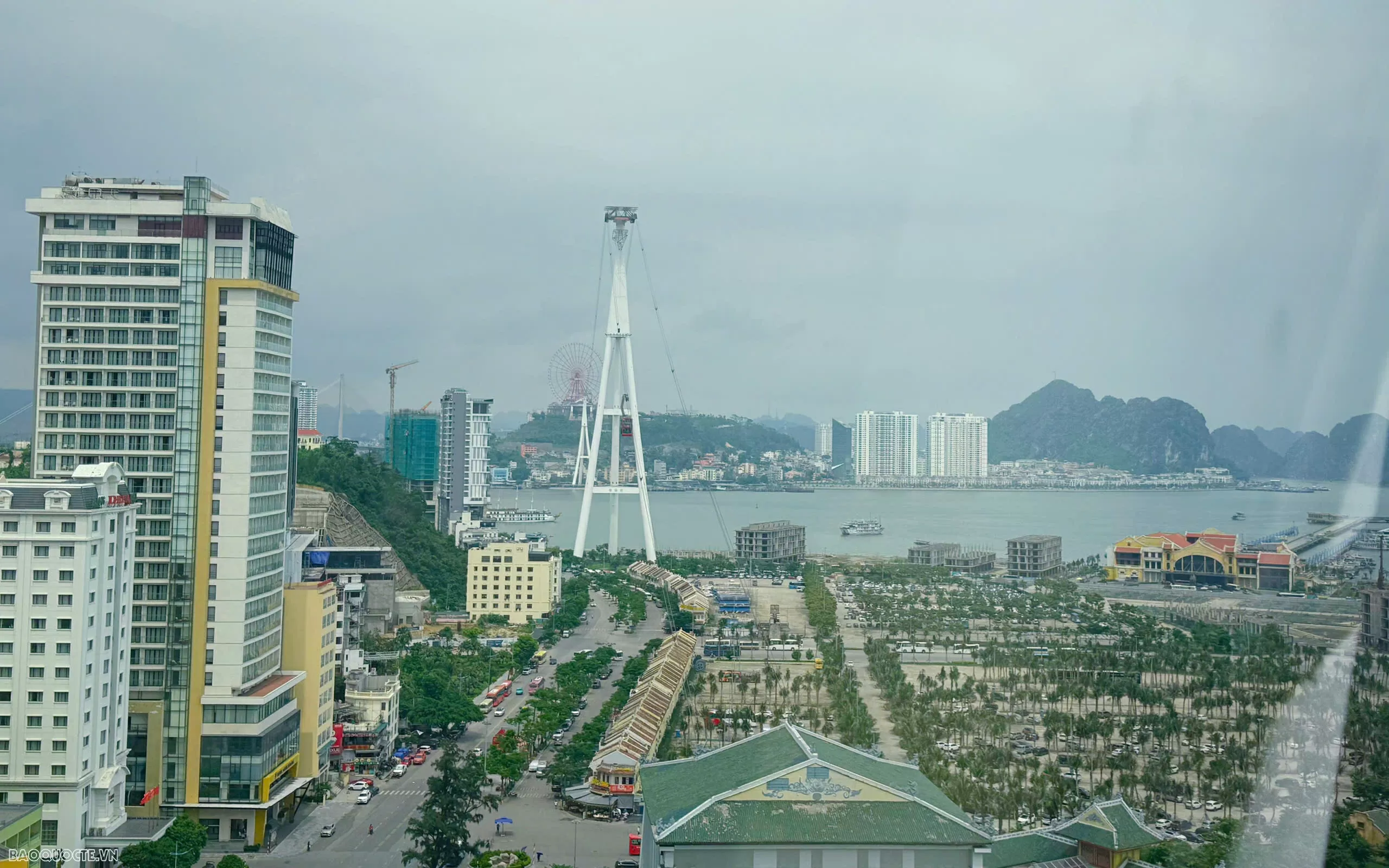 Chuy&ecirc;n gia quốc tế ngưỡng mộ một điều về kinh tế Việt Nam trước thềm Đại hội XIV