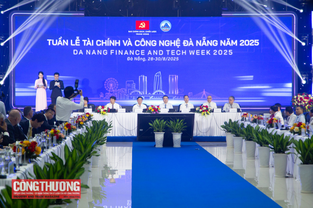 Khai mạc tuần lễ