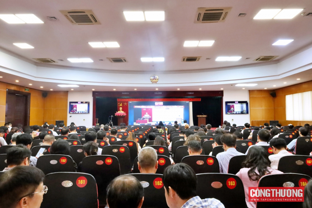 Tập huấn ứng dụng trí tuệ nhân tạo (AI) cho cán bộ các cấp ủy và cơ quan Đảng