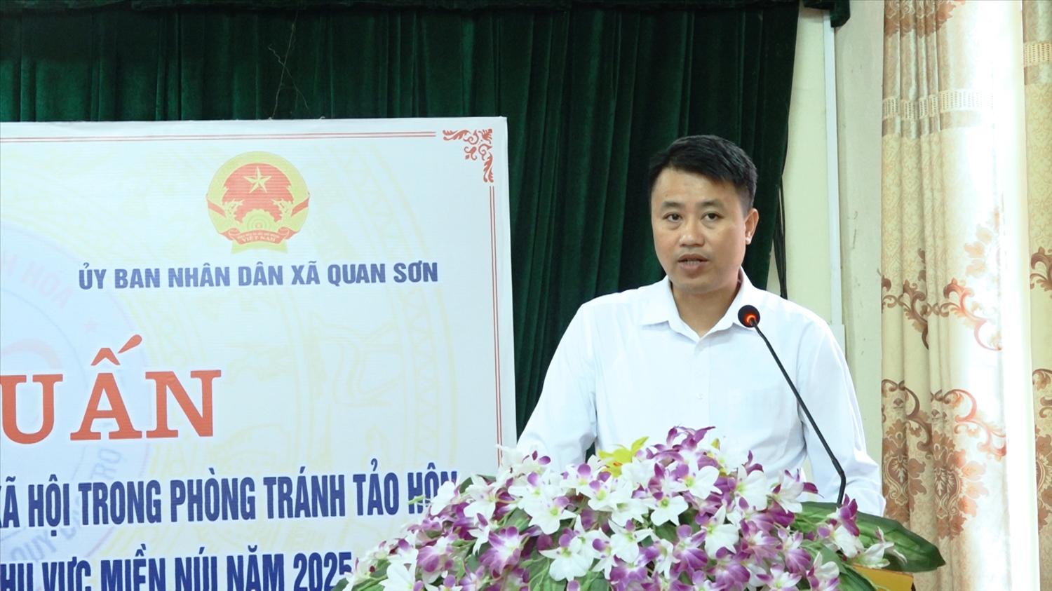 Công tác tuyên truyền phổ biến kiến thức pháp luật cho người dân luôn được xã Quan Sơn quan tâm chú trọng. Công tác tuyên truyền phổ biến kiến thức pháp luật cho người dân luôn được xã Quan Sơn quan tâm chú trọng.