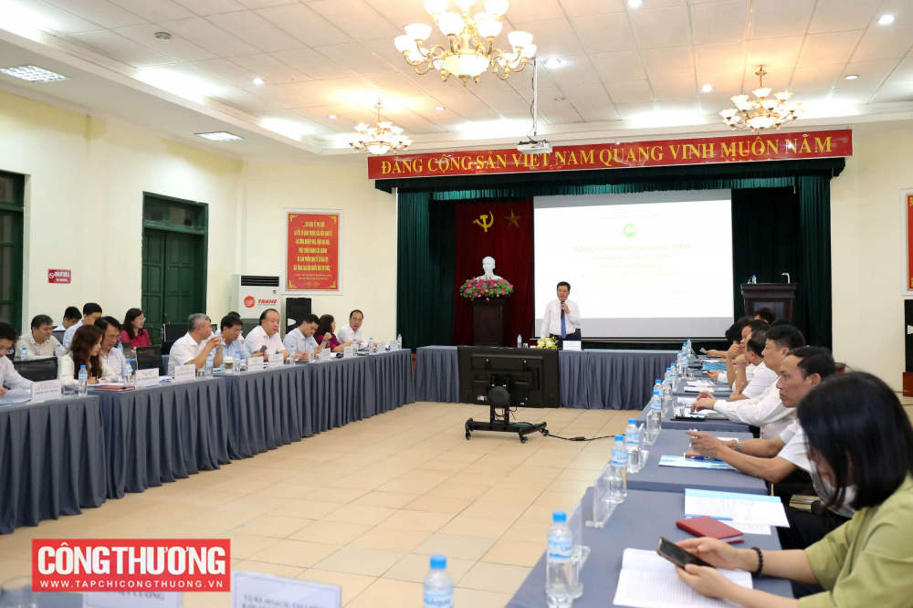 Bộ trưởng Nguyễn Hồng Diên làm việc với Viện Công nghiệp Thực phẩm