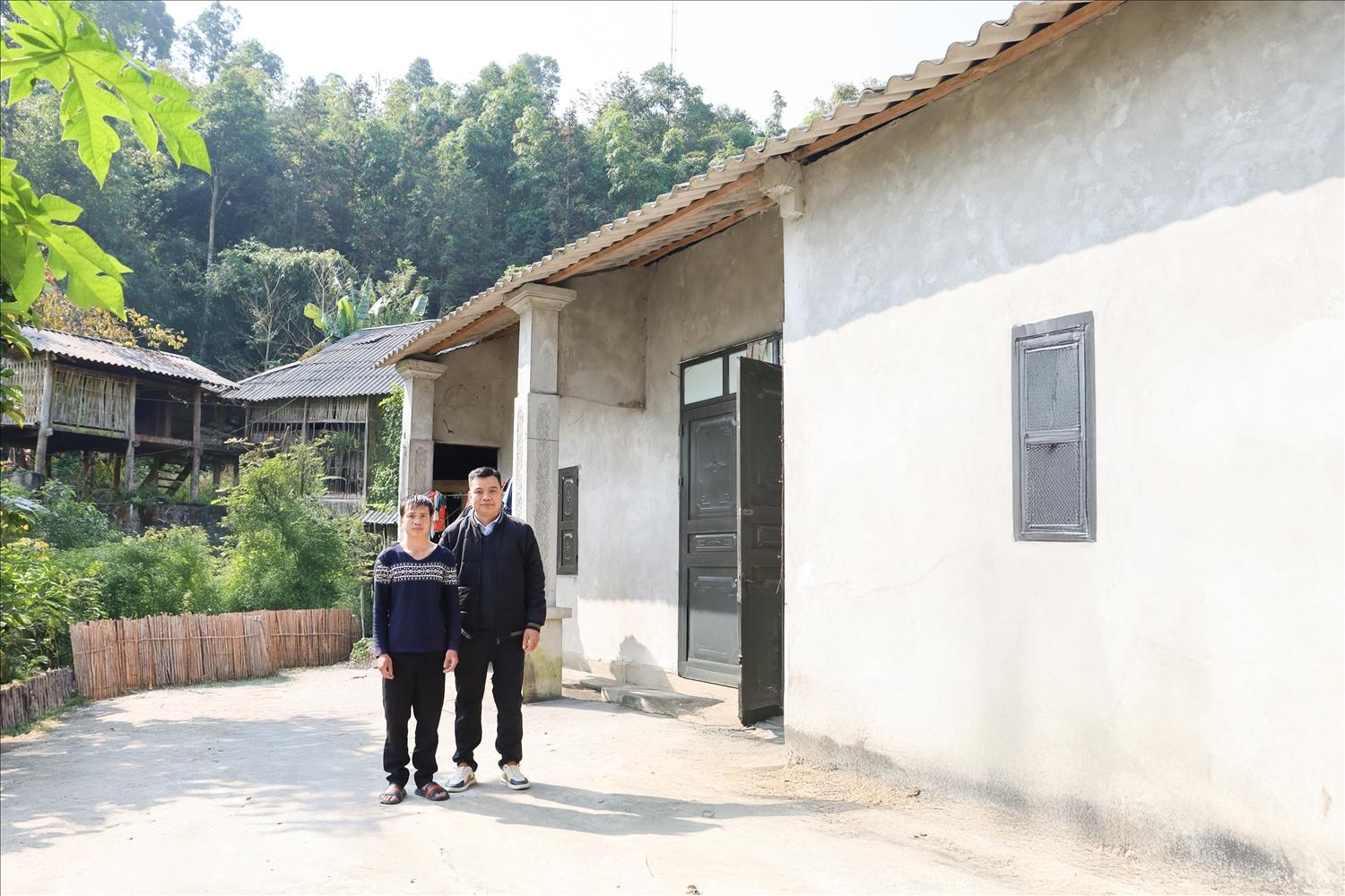 Căn nhà mới của anh Pa Đức Tiến, người dân tôn Nặm Tà, xã Lao Chải được xây dựng bằng sự hỗ trợ từ nguồn vốn của Chương trình MTQG