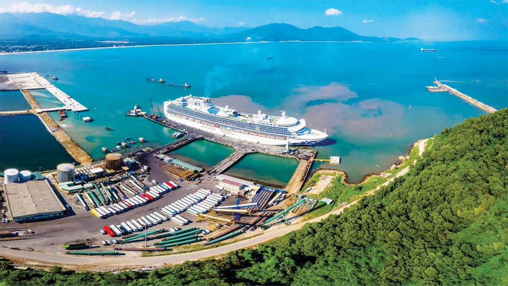 Khu kinh tế Chân Mây - Lăng Cô nhìn từ phía phía cảng nước sâu      Ảnh: Nguyễn Phong