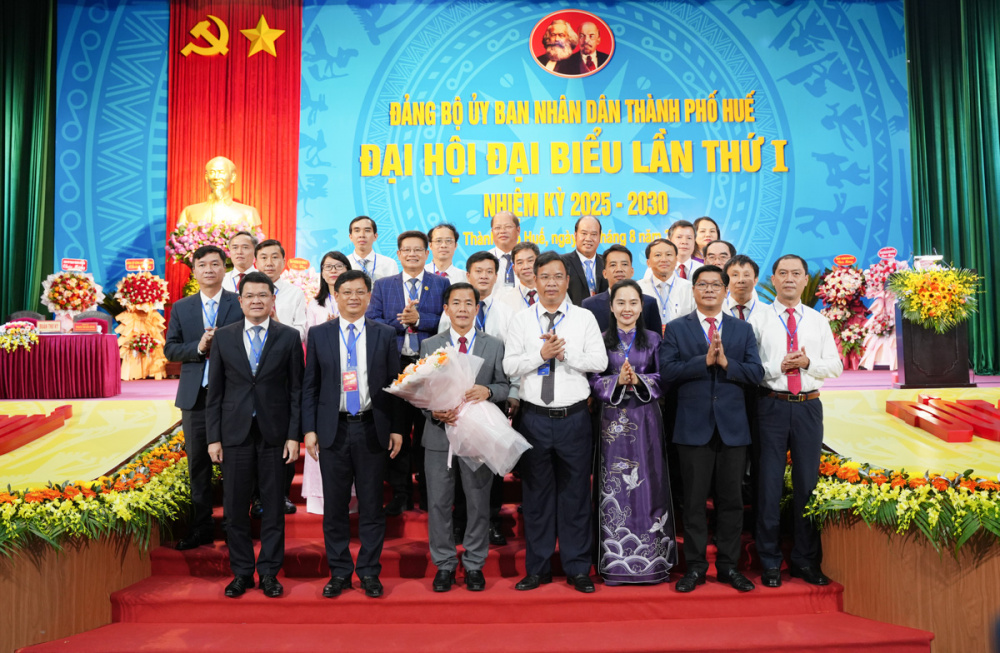 Ra mắt Ban chấp hành Đảng bộ Ủy ban Nhân dân thành phố