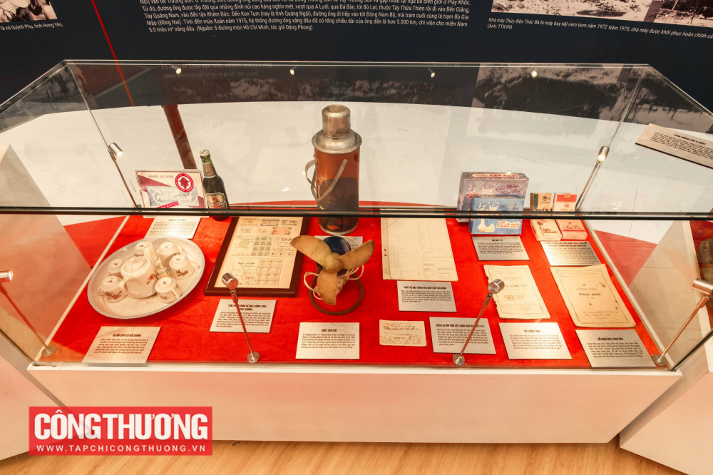 Nhiều hiện vật gắn với một thời ký ức của người dân được trưng bày tại triển lãm
