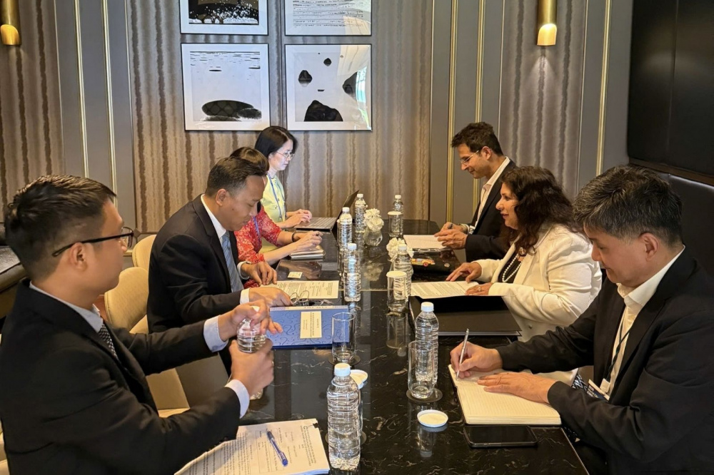 Thứ trưởng Nguyễn Hoàng Long