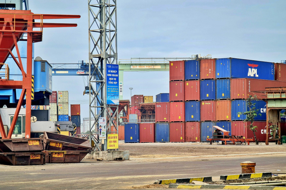 Đẩy mạnh phân cấp, đơn giản hóa thủ tục cho nhà đầu tư nước ngoài