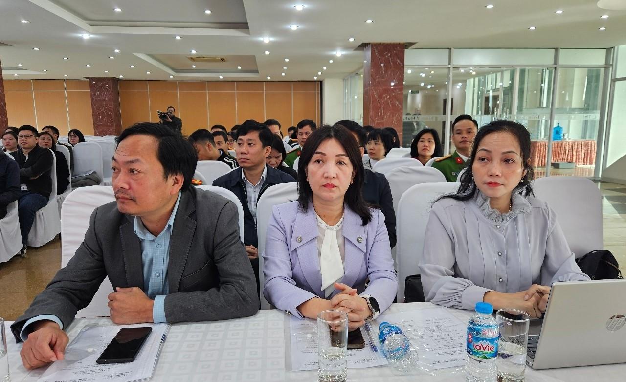 Các đại biểu tham dự hội nghị