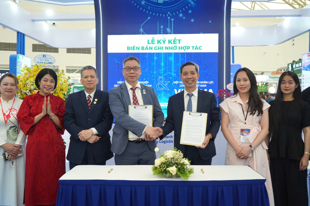 ký kết hợp tác