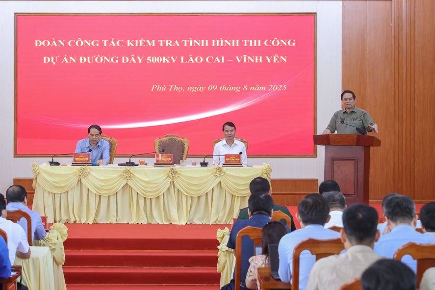 Thủ tướng làm việc với lãnh đạo các bộ, ngành, EVN - chủ đầu tư, các nhà thầu và lãnh đạo 2 tỉnh Lào Cai, Phú Thọ giải quyết các khó khăn, vướng mắc, quyết tâm hoàn thành dự án 