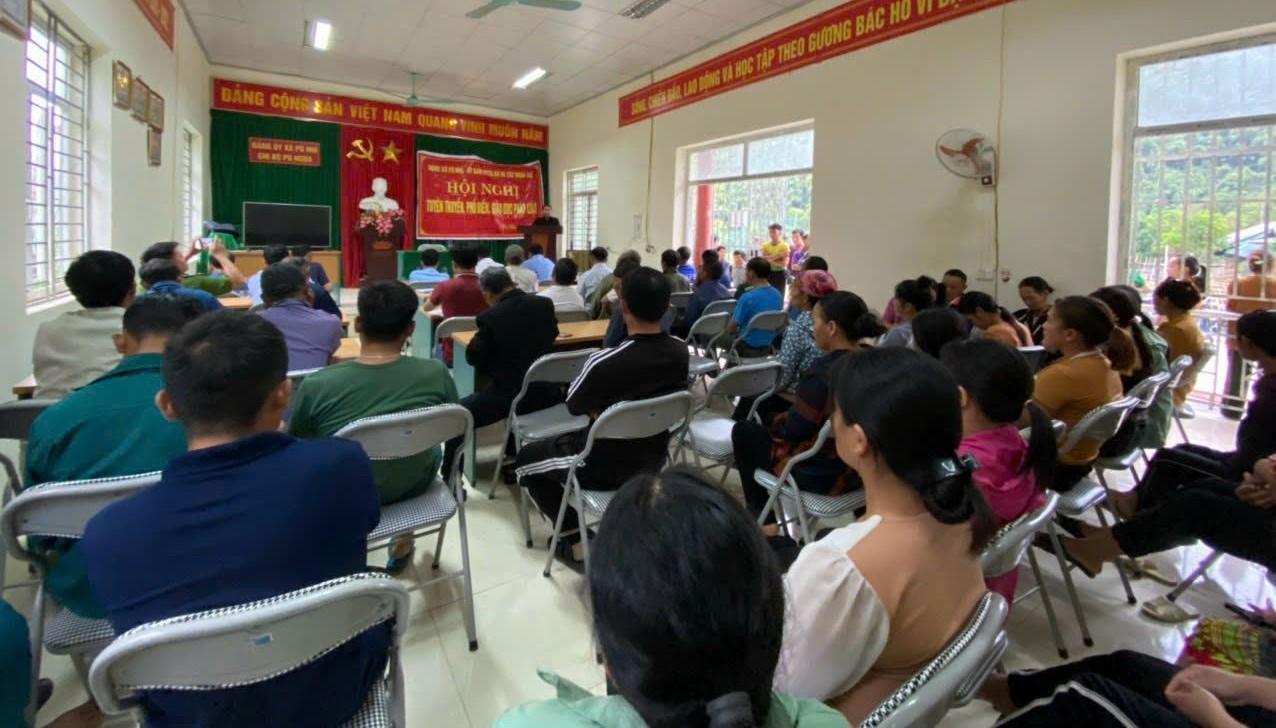 xã Pù Nhi đặc biệt chú trọng đến công tác tuyên truyền, nâng cao nhận thức pháp luật cho người dân xã Pù Nhi đặc biệt chú trọng đến công tác tuyên truyền, nâng cao nhận thức pháp luật cho người dân