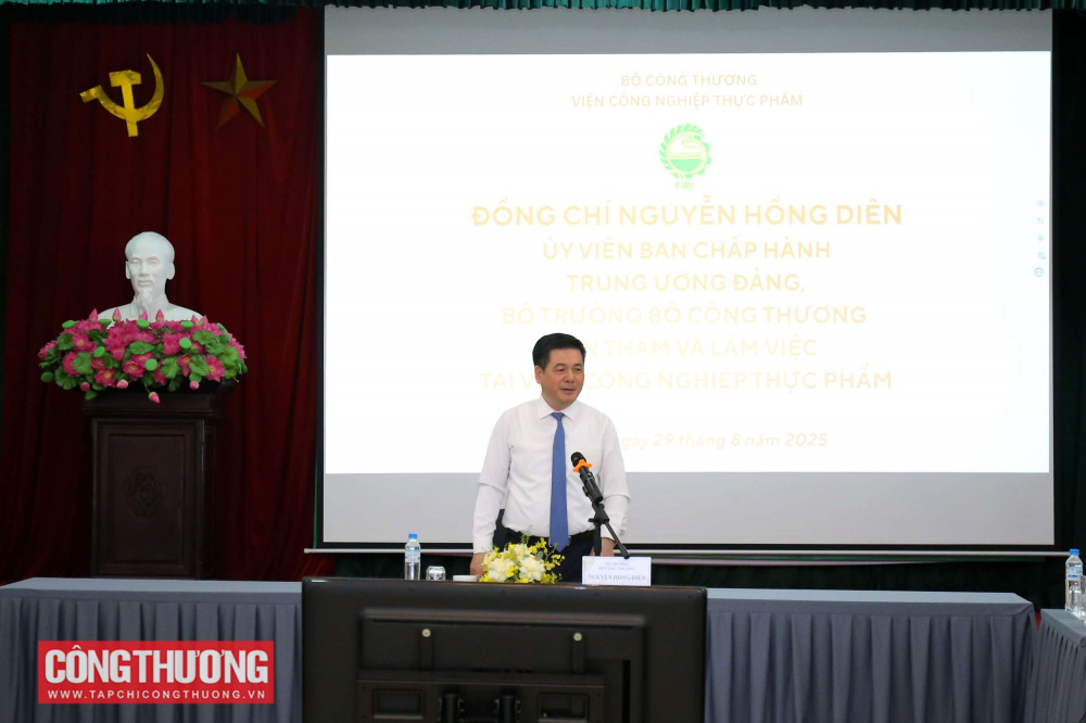 Bộ trưởng Nguyễn Hồng Diên làm việc với Viện Công nghiệp Thực phẩm