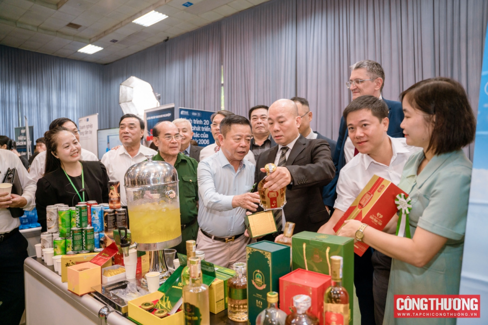 Tăng tốc đầu tư và hợp tác quốc tế, nhiều cơ hội mới cho doanh nghiệp Việt