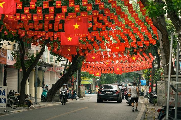 Thủ đô Hà Nội hiện lên trong diện mạo lễ hội rực rỡ nhất dịp đại lễ Quốc khánh 2/9