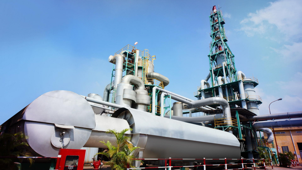 Dự án đầu tư thuộc lĩnh vực công nghiệp hóa chất trọng điểm có quy mô vốn và tiến độ giải ngân theo quy định của Chính phủ sẽ được hưởng các hình thức ưu đãi và hỗ trợ đầu tư đặc biệt