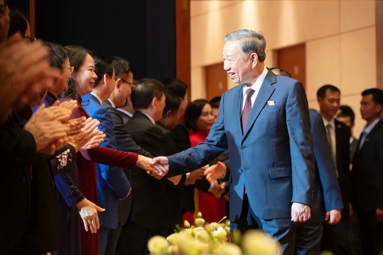 Phát biểu của Tổng Bí thư Tô lâm tại cuộc gặp mặt các thế hệ Đại biểu Quốc hội- Ảnh 2.