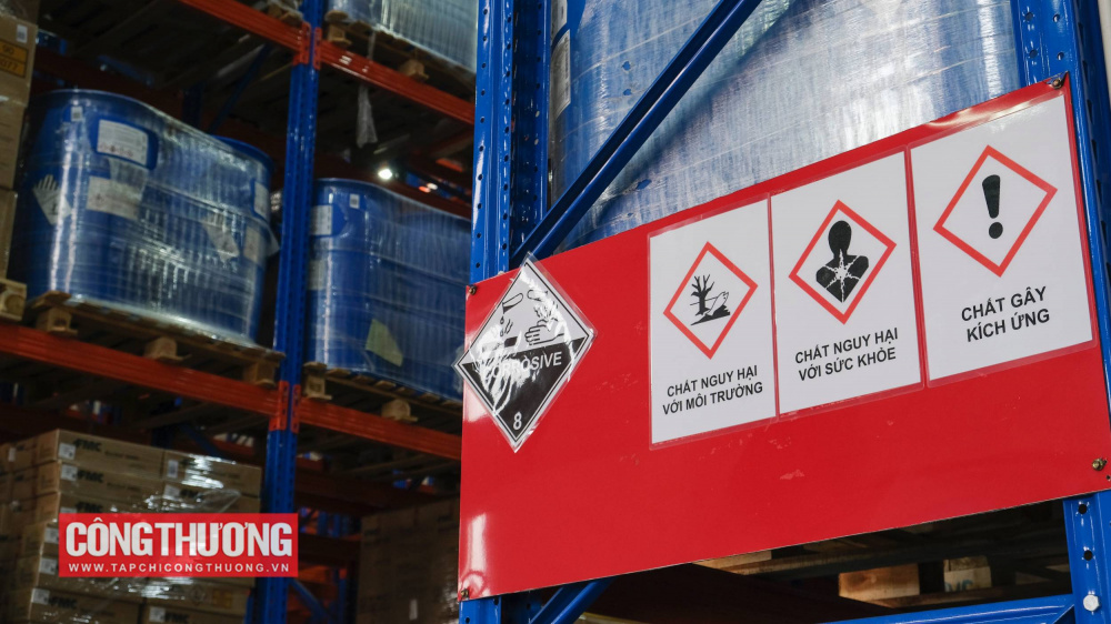 Các chính sách về quản lý hóa chất nguy hiểm trong sản phẩm được bổ sung nhằm góp phần giảm thiểu tác hại của hóa chất nguy hiểm tới con người, cơ sở vật chất, tài sản, môi trường và phù hợp với xu hướng quản lý hóa chất của thế giới