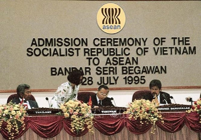 gia nhập ASEAN