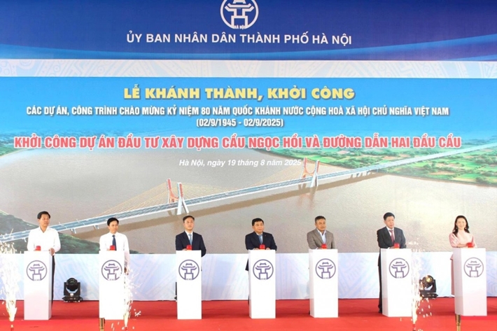 lễ khởi công cầu Ngọc Hồi