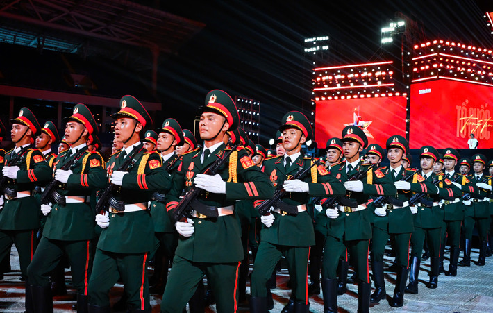 Diễu binh Tổ quốc trong tim