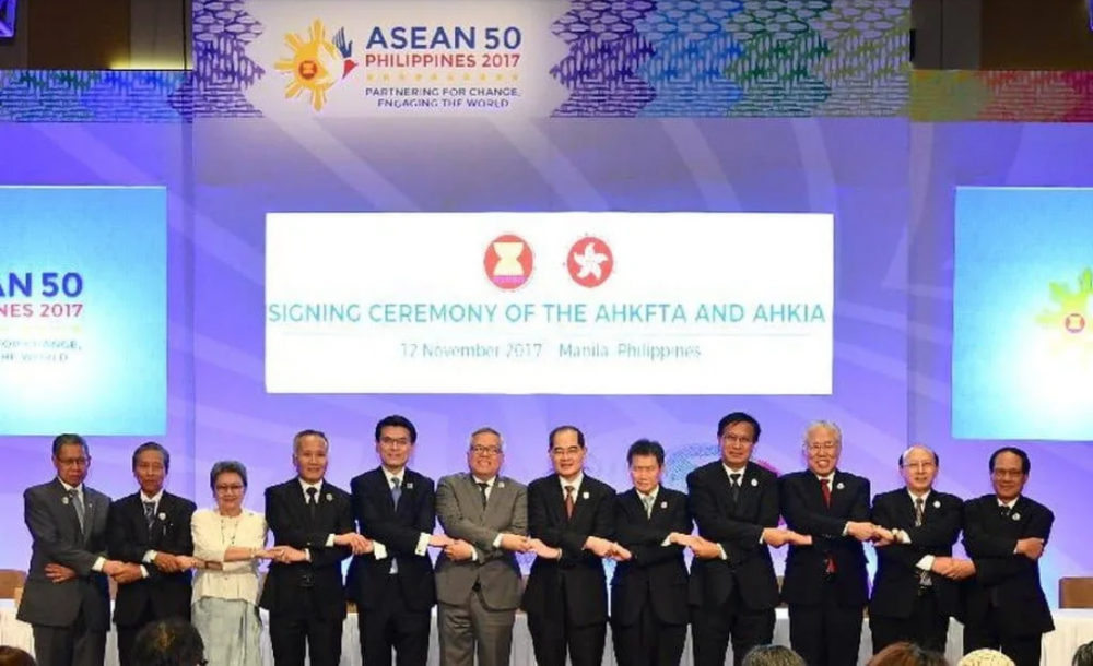 thứ trưởng Khánh