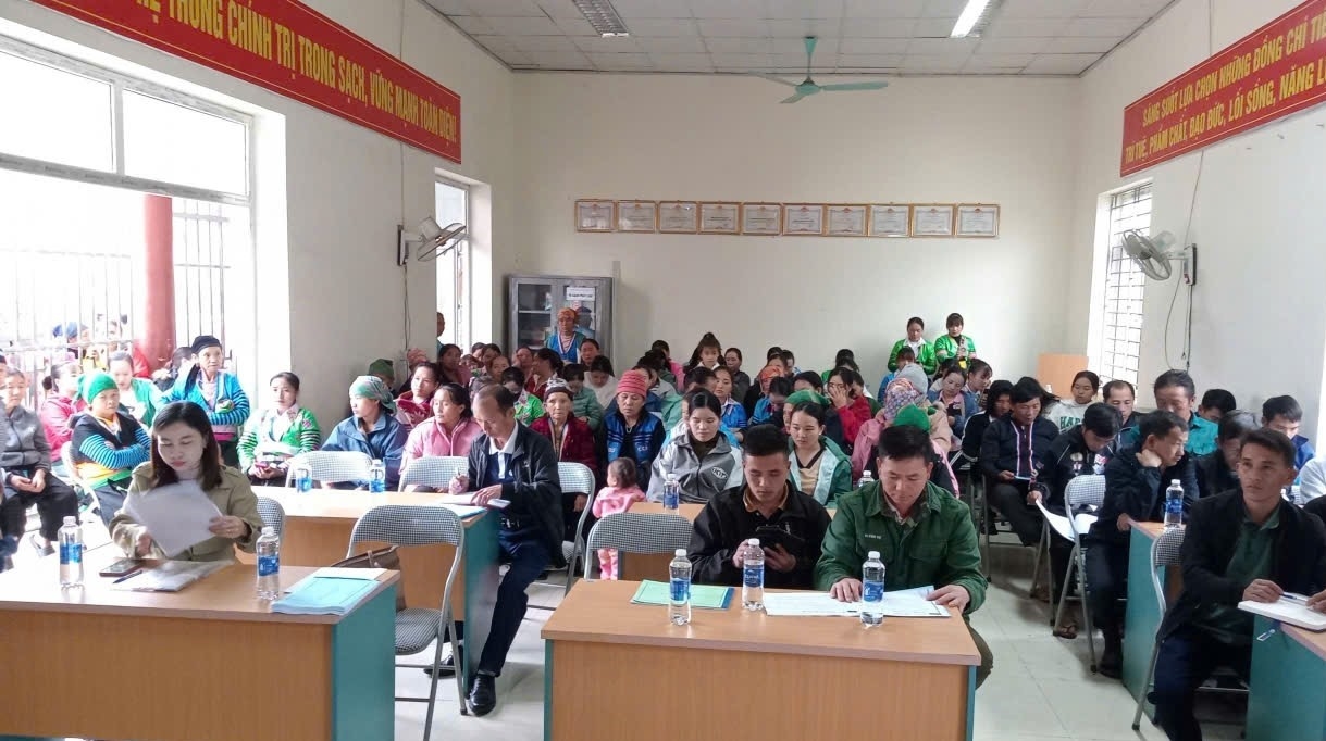 Xã Pù Nhi đặc biệt chú trọng đến công tác tuyên truyền, nâng cao nhận thức pháp luật cho người dân Xã Pù Nhi đặc biệt chú trọng đến công tác tuyên truyền, nâng cao nhận thức pháp luật cho người dân