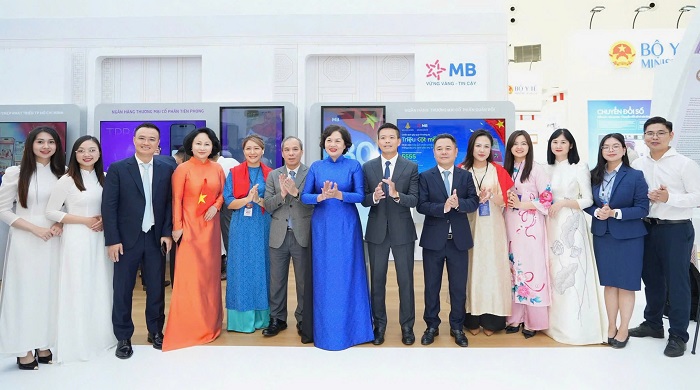 Ngân hàng MB tham gia Triển lãm Thành tựu đất nước A80