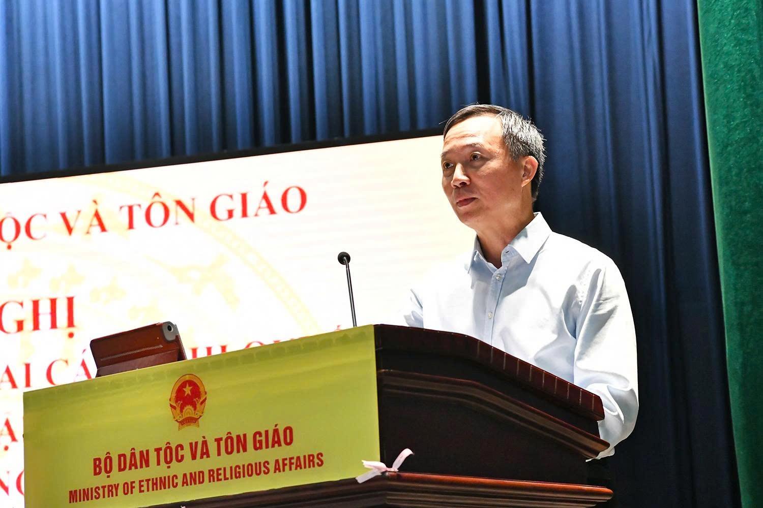 Trưởng ban Ban Tôn giáo Chính phủ Vũ Hoài Bắc