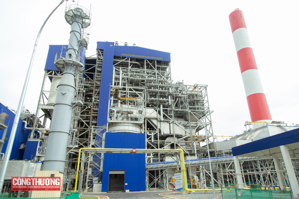 Dự án Nhà máy Nhiệt điện Vũng Áng II có tổng vốn đầu tư 2,2 tỷ USD với hai tổ máy có tổng công suất hơn 1.200 MW.