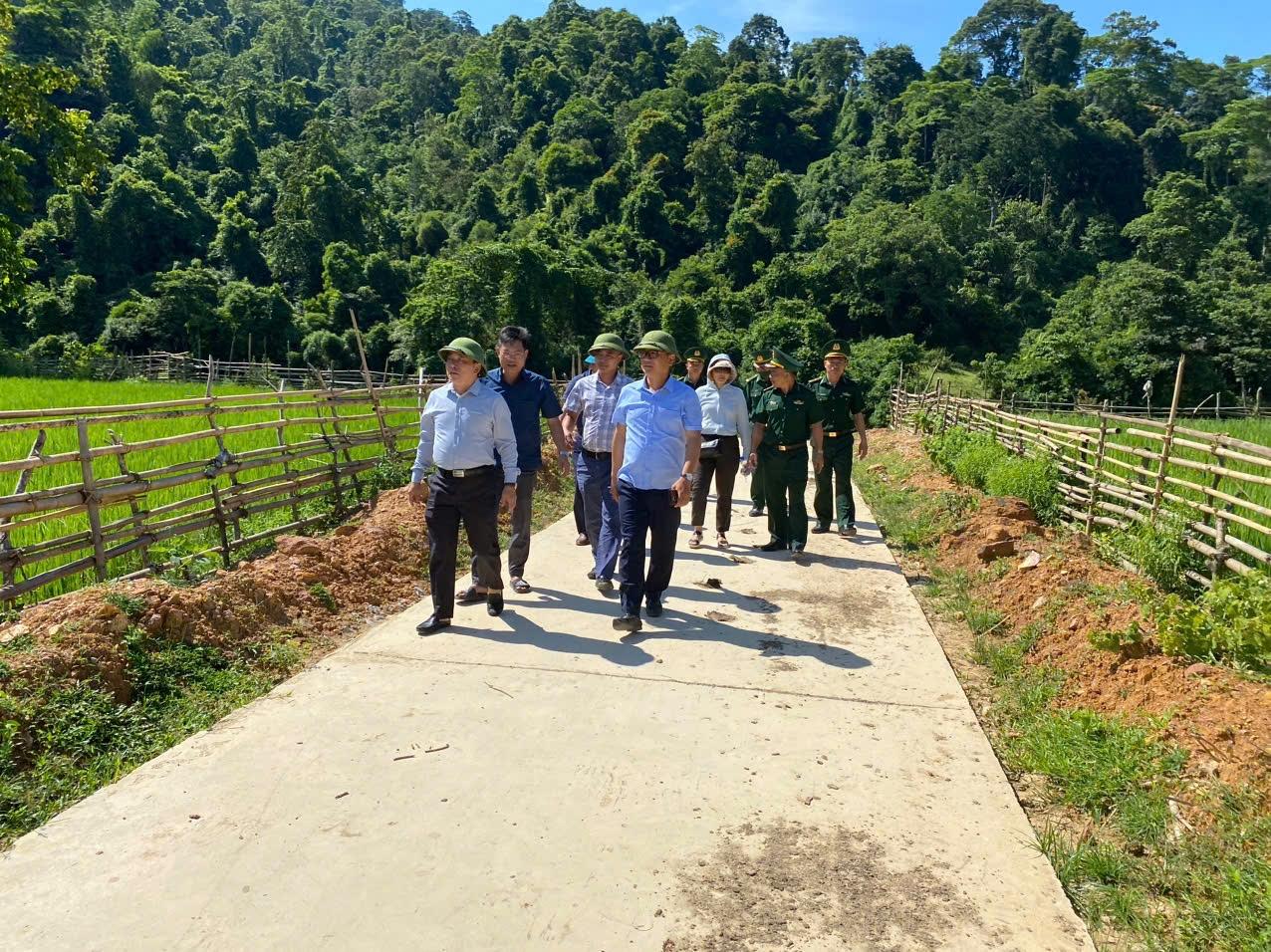 Đoàn công tác của Ủy ban Dân tộc kiểm tra thực hiện Chương trình MTQG 1719 tại xã Môn Sơn (Thời điểm tháng 8/2024)