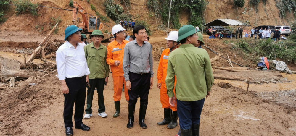 Thứ trưởng Nguyễn Hoàng Long