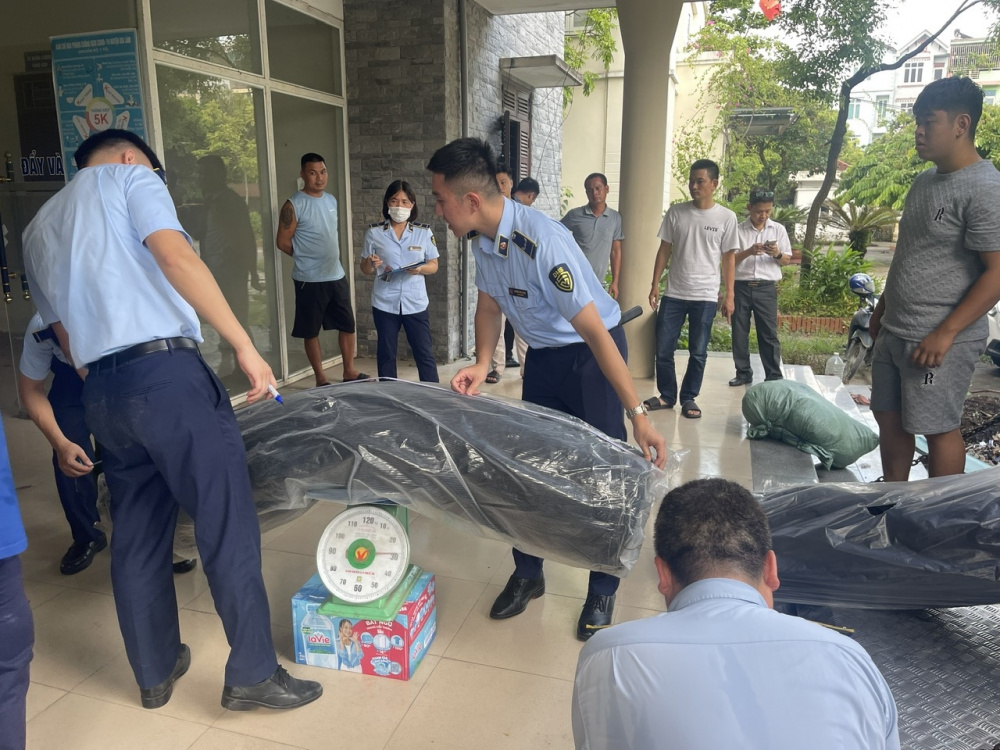 Đẩy mạnh cao điểm kiểm tra, xử lý hàng giả, hàng nhập lậu dịp Tết Trung thu tại Hà Nội