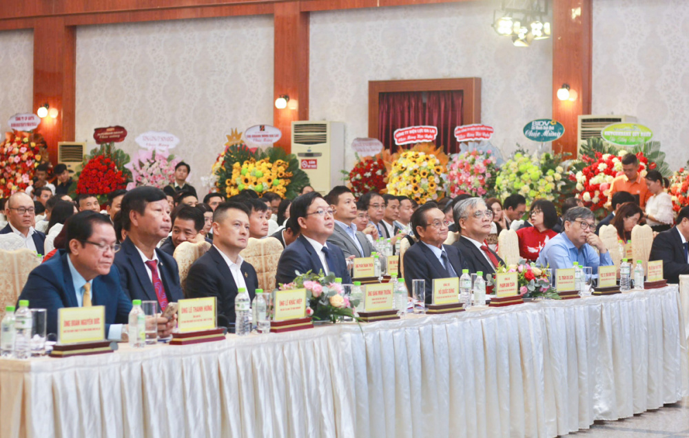 Các đại biểu tham dự Hội nghị