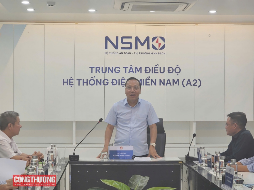 Thứ trưởng Nguyễn Hoàng Long