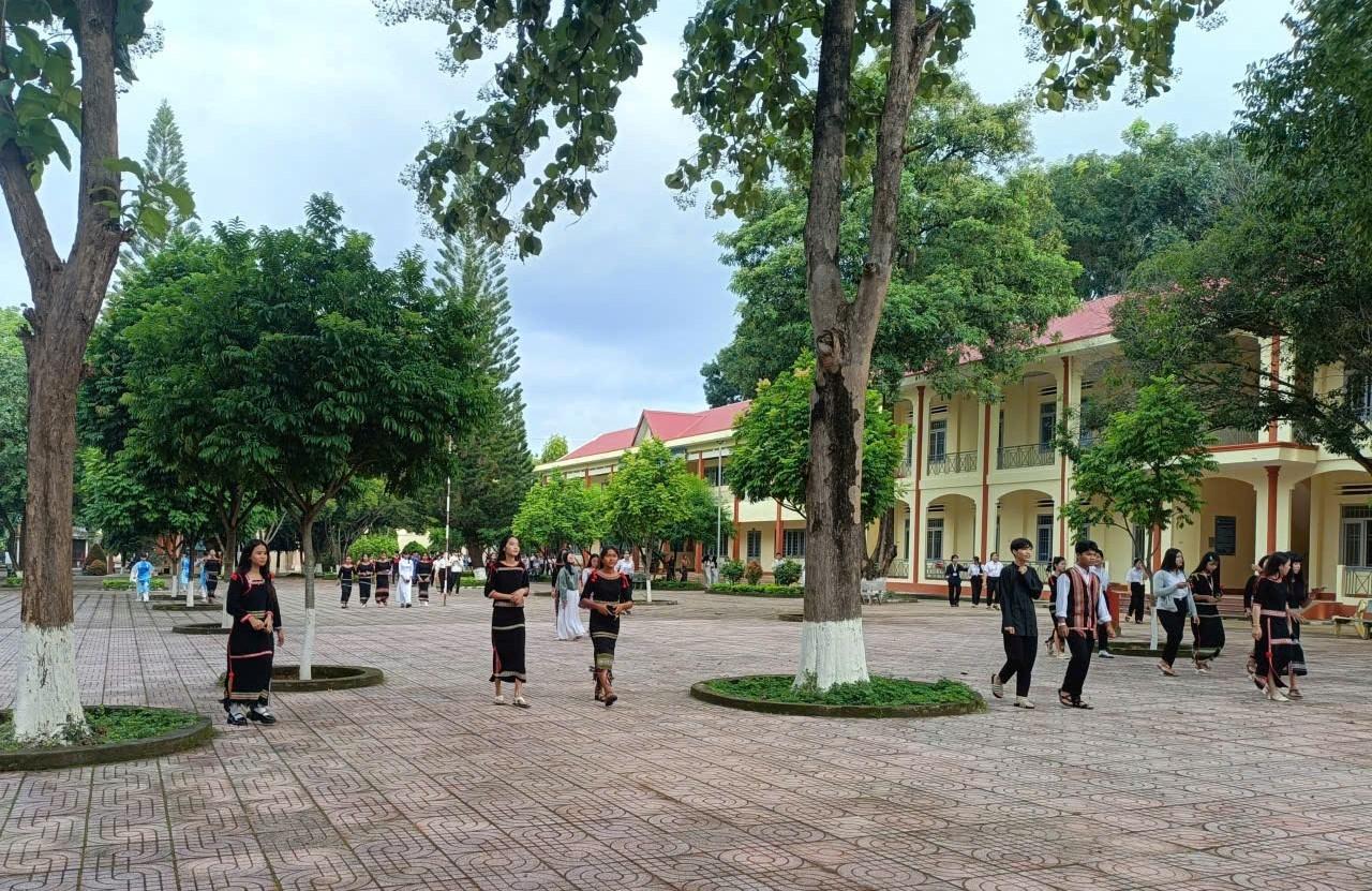 Hệ thống trường dân tộc nội trú được đầu tư đồng khộ, khang trang, trang thiết bị đảm bảo dạy và học Hệ thống trường dân tộc nội trú được đầu tư đồng bộ, khang trang.