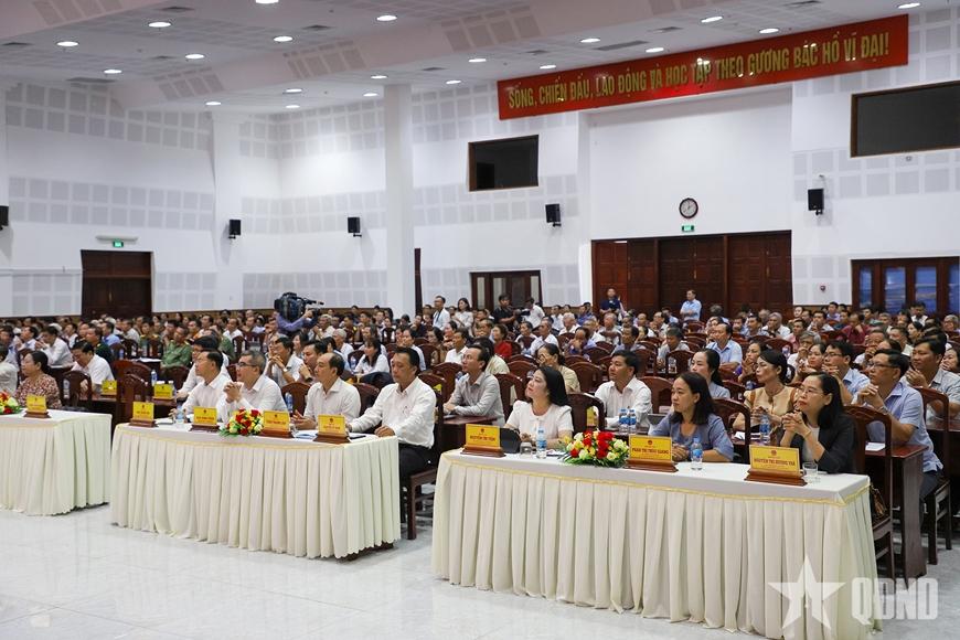 Chủ tịch Quốc hội Trần Thanh Mẫn: Lấy lợi ích của người dân làm trung tâm, chọn đại biểu có đức, có tài