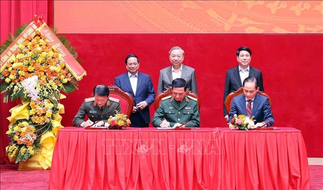 Lễ ký Quy chế phối hợp giữa Bộ Công an, Bộ Quốc phòng và Bộ Ngoại giao