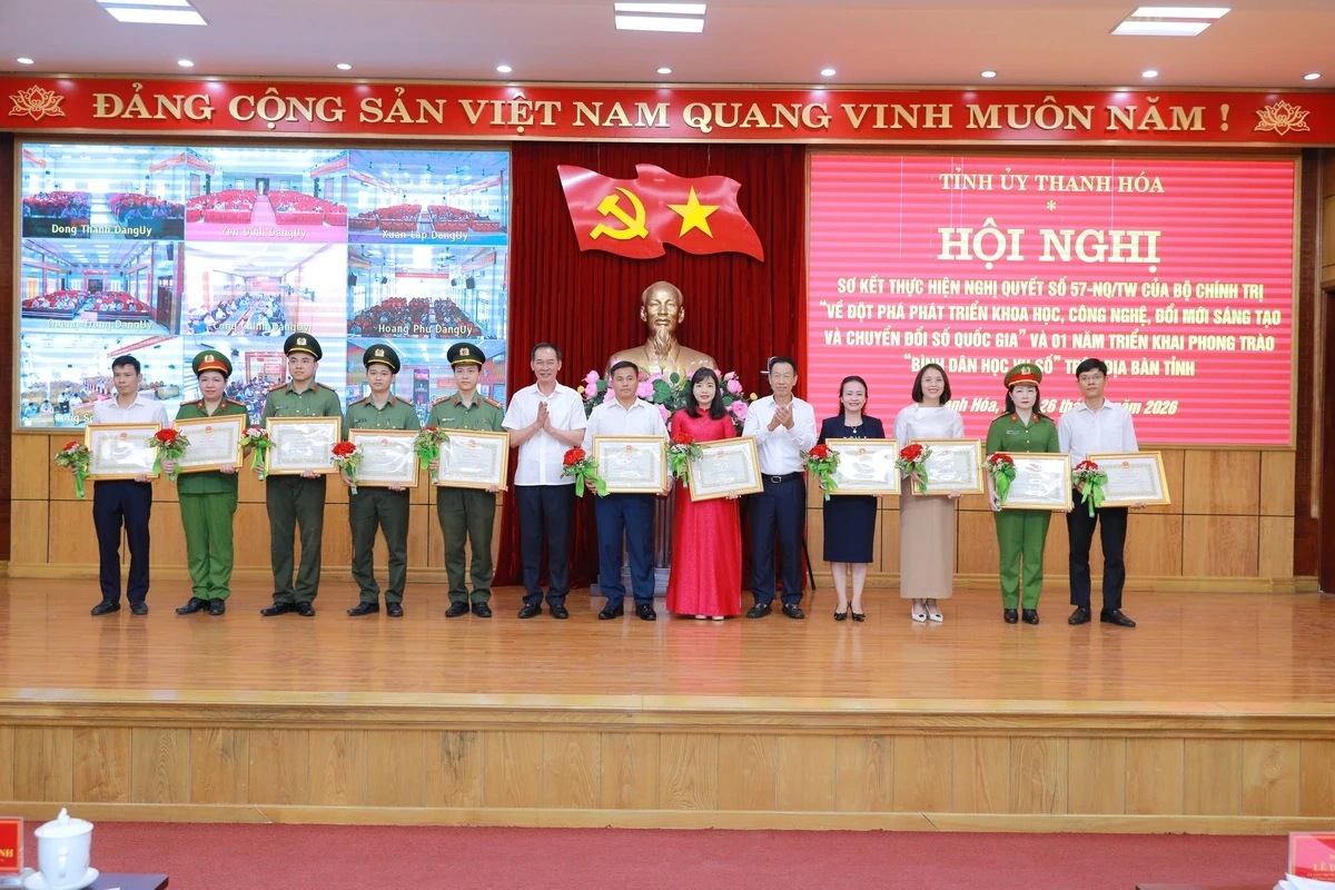 Thanh Hóa sơ kết thực hiện Nghị quyết số 57-NQ/TW và phong trào “Bình dân học vụ số”