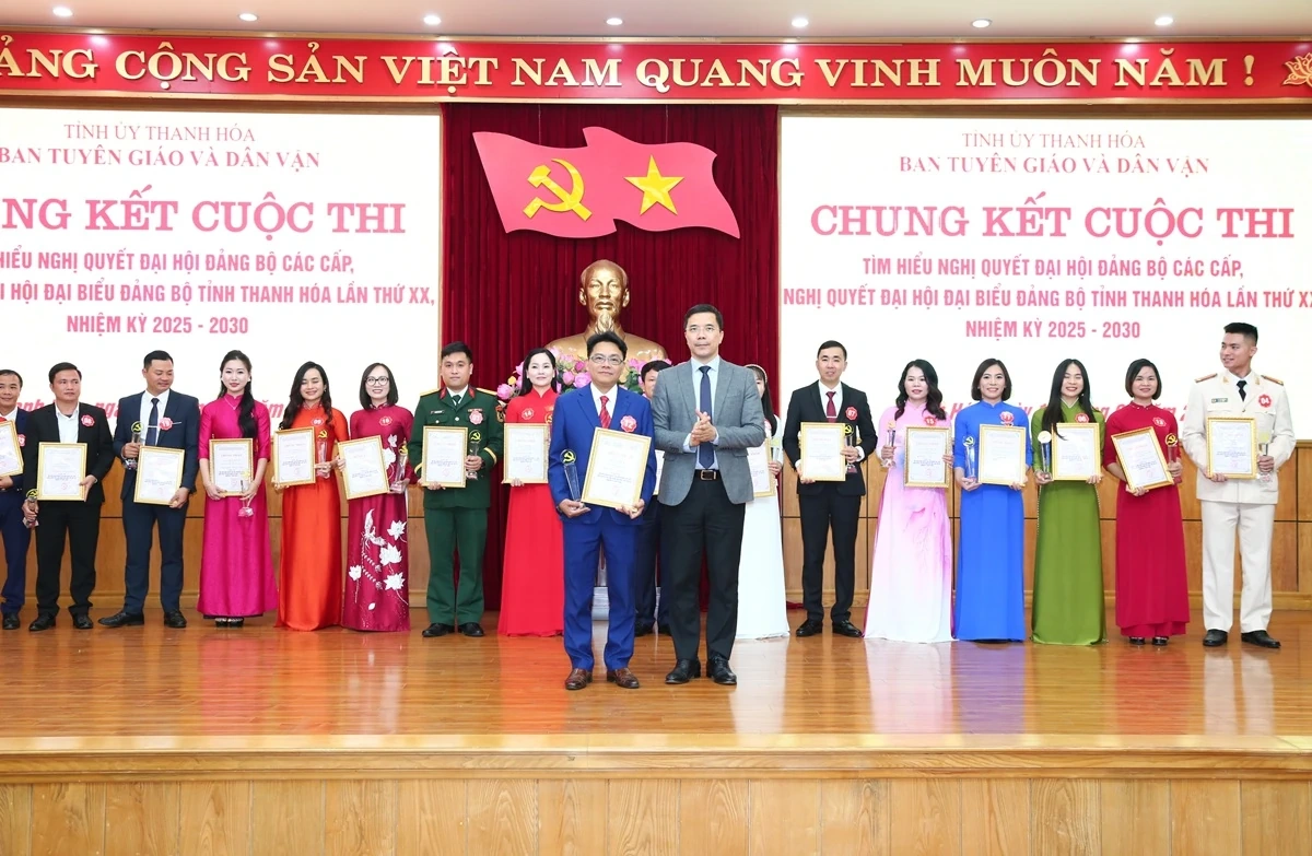 20 th&iacute; sinh xuất sắc đoạt giải cuộc thi t&igrave;m hiểu nghị quyết Đại hội Đảng bộ c&aacute;c cấp