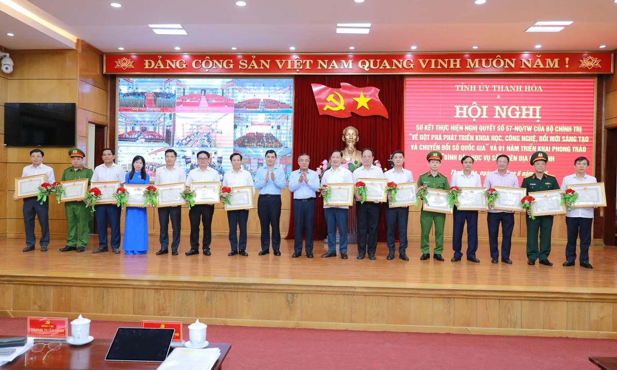 Thanh Hóa sơ kết thực hiện Nghị quyết số 57-NQ/TW và phong trào “Bình dân học vụ số”