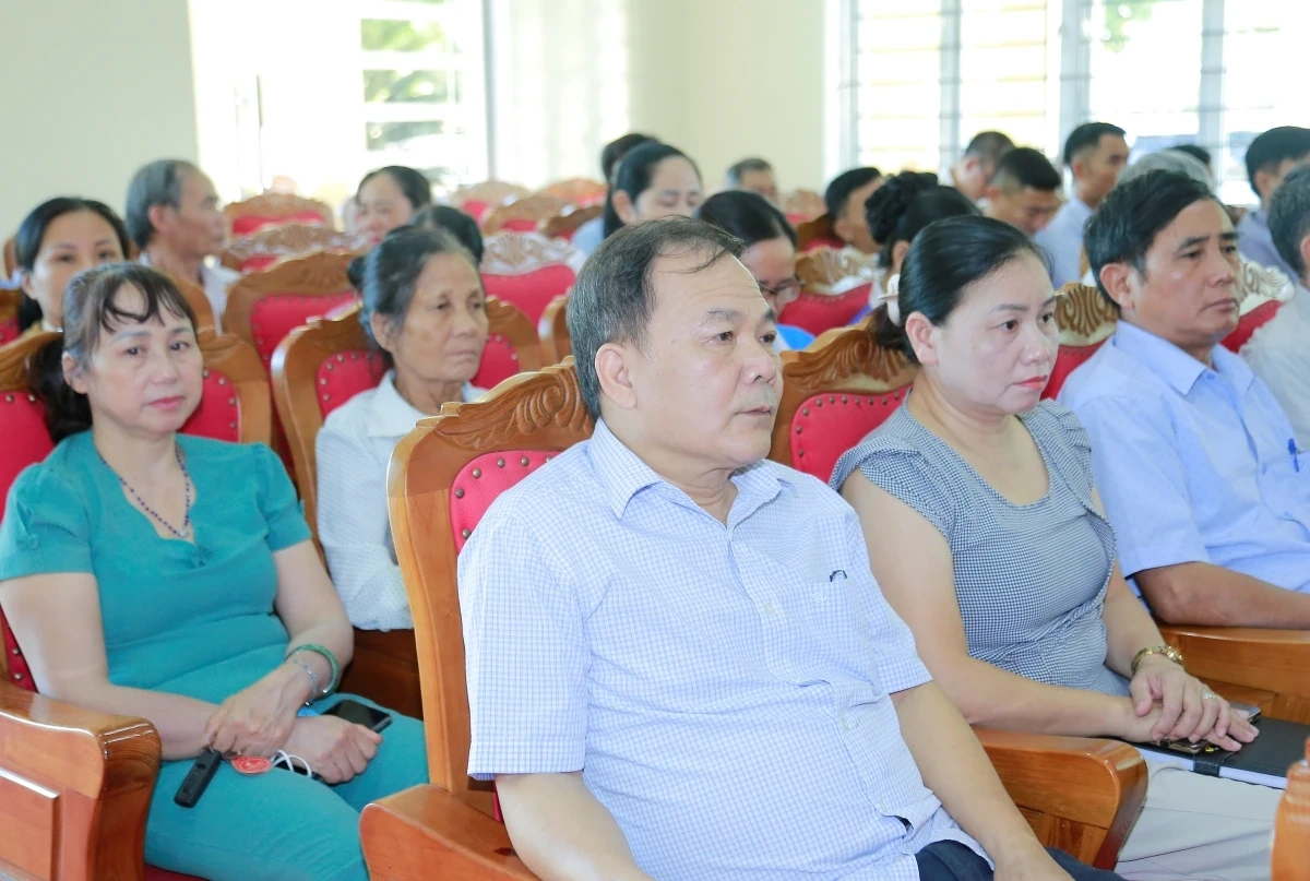 Đại biểu HĐND tỉnh lắng nghe tâm tư, nguyện vọng cử tri trước kỳ họp thường lệ giữa năm 2026