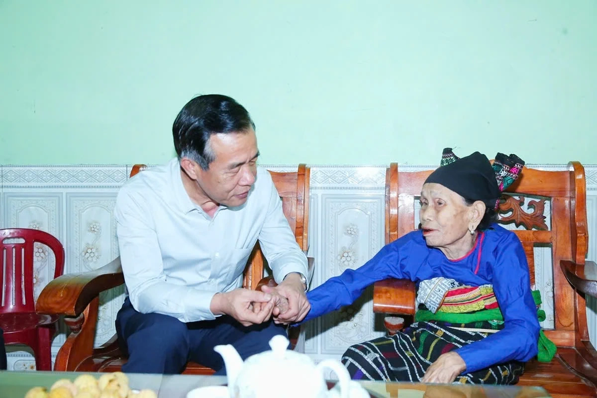 Bí thư Tỉnh ủy Lê Đức Thái thăm, làm việc tại 5 xã miền núi