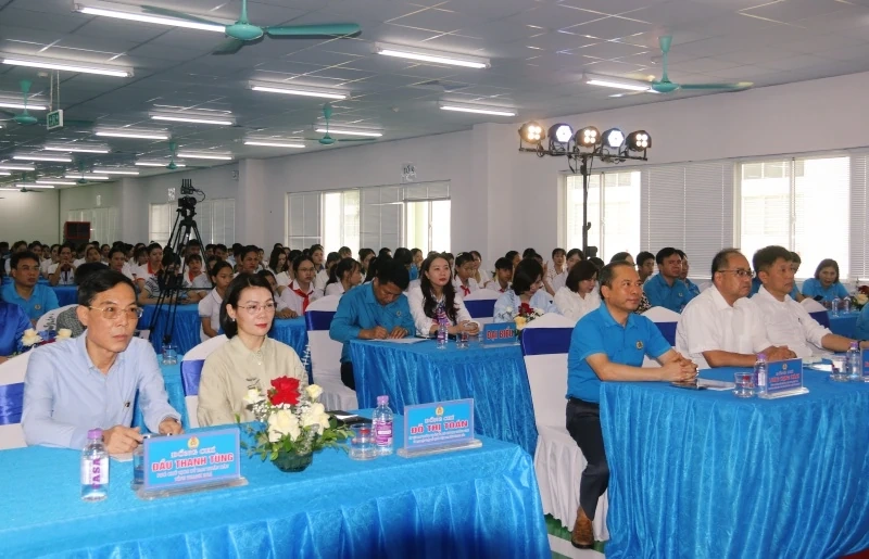 Phát động phong trào thi đua “Lao động giỏi, năng suất cao, thu nhập tốt” giai đoạn 2026-2031