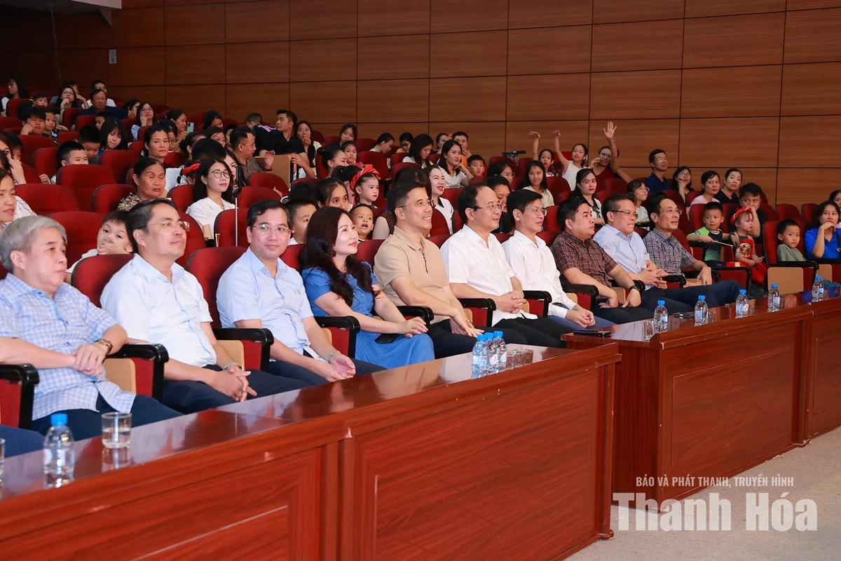 Vui tết Trung thu - Lung linh trăng rằm