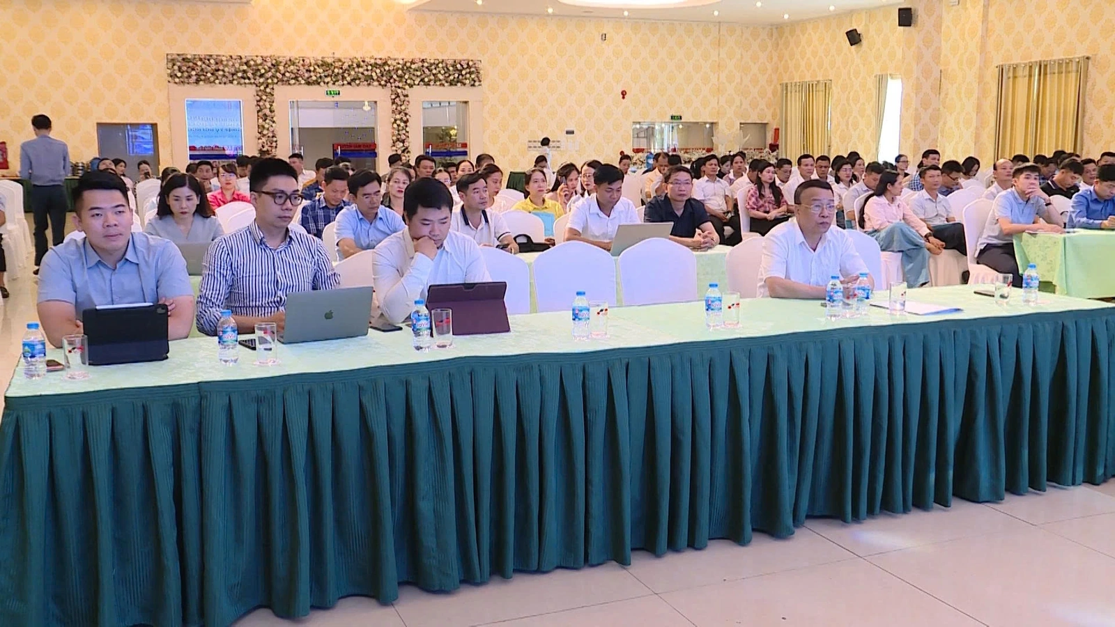 Bồi dưỡng kiến thức về hội nhập quốc tế, nghiệp vụ đối ngoại