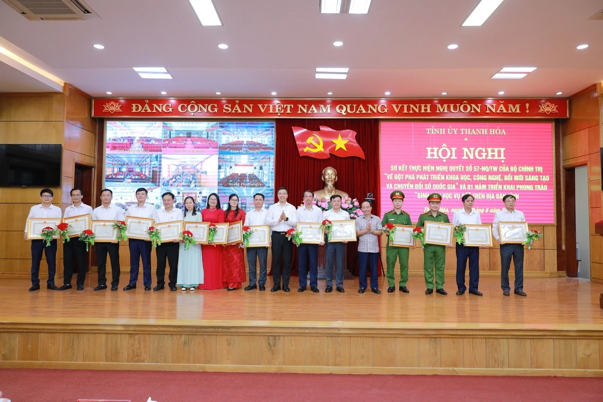 Thanh Hóa sơ kết thực hiện Nghị quyết số 57-NQ/TW và phong trào “Bình dân học vụ số”