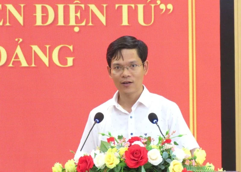 Tập huấn triển khai “Sổ tay đảng viên điện tử” và các thủ tục hành chính của Đảng