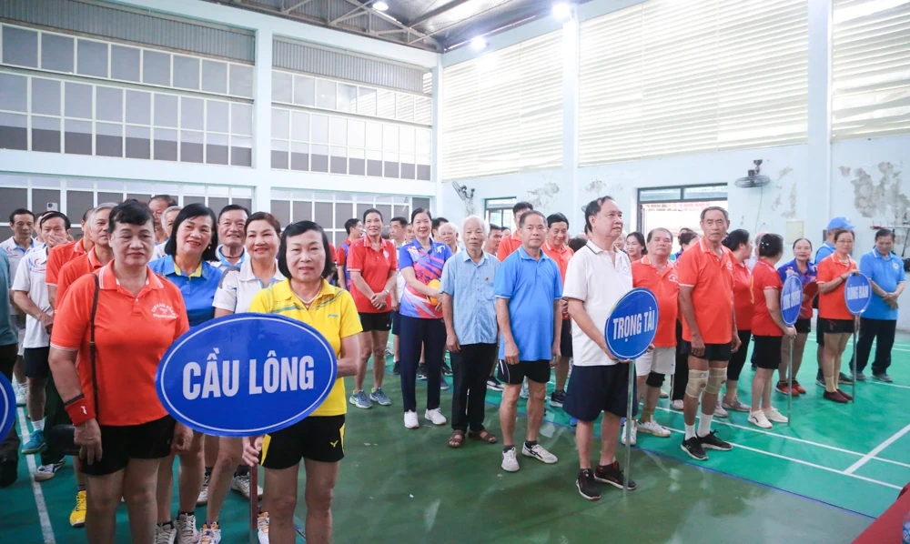 Câu lạc bộ Hàm Rồng giao lưu thể thao nhân kỷ niệm 136 năm ngày sinh Chủ tịch Hồ Chí Minh