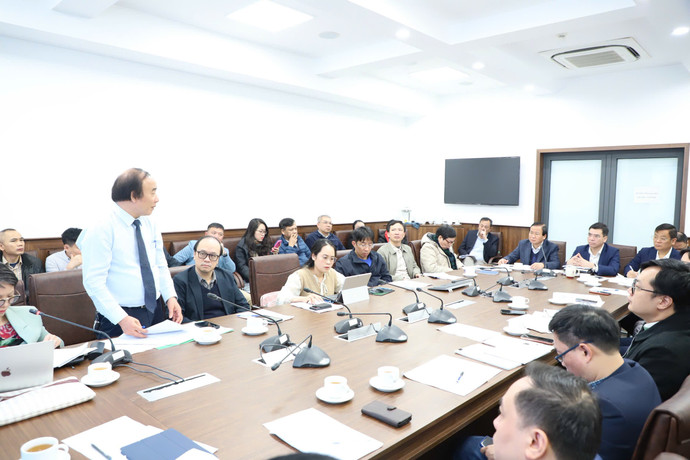 Hơn 40 chuy&ecirc;n gia đầu ng&agrave;nh họp thẩm định c&ocirc;ng t&aacute;c y tế phục vụ Đại hội Đảng