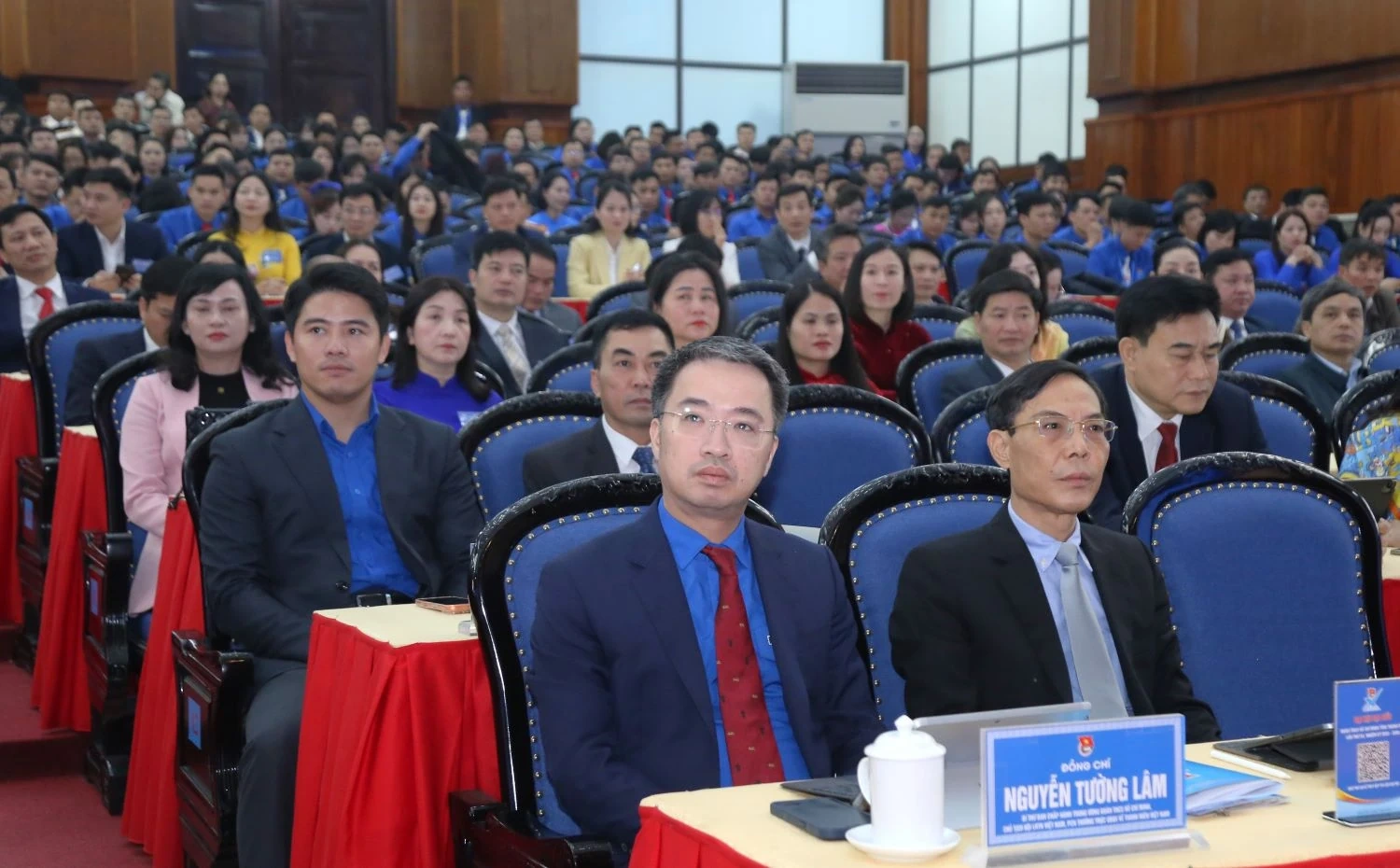 X&acirc;y dựng lớp thanh ni&ecirc;n Thanh H&oacute;a c&oacute; l&yacute; tưởng c&aacute;ch mạng, bản lĩnh ch&iacute;nh trị, đạo đức trong s&aacute;ng, tri thức, kh&aacute;t vọng ph&aacute;t triển